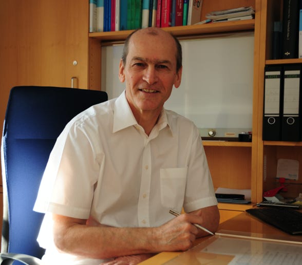 Dr. Hans Gruber